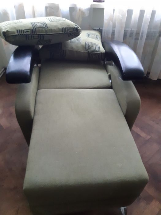 Крісла розкладні. Нові.