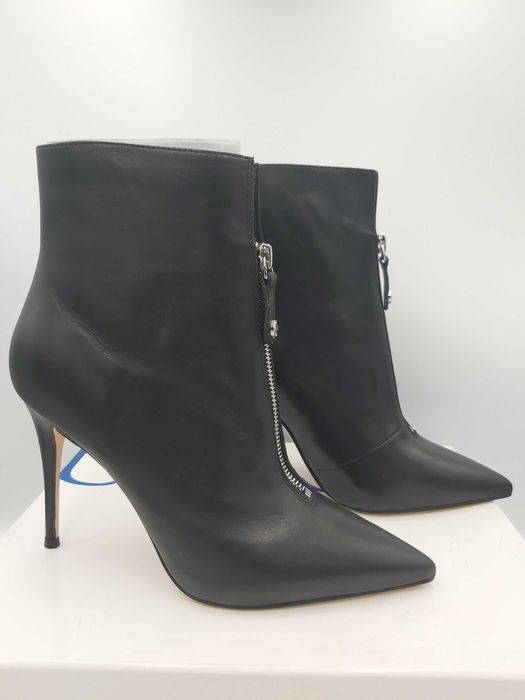 Nowe botki GUESS rozmiar 39 czarne skórzane szpilki suwak