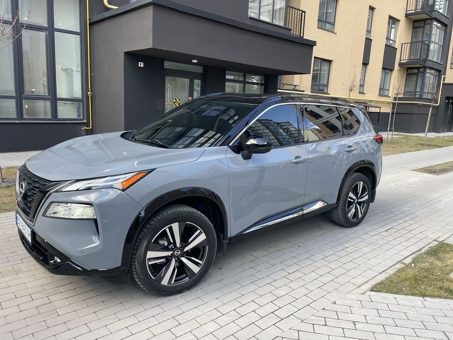 Nissan Rogue t33 SL 2,5