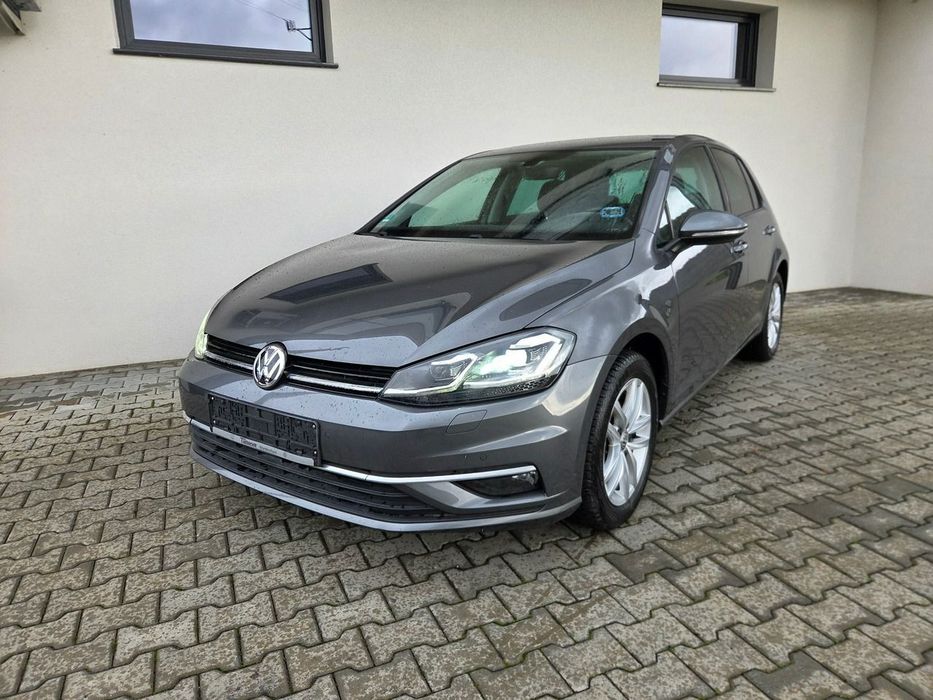 Volkswagen Golf LIFT * Full LED * klimatronic * PDC  *