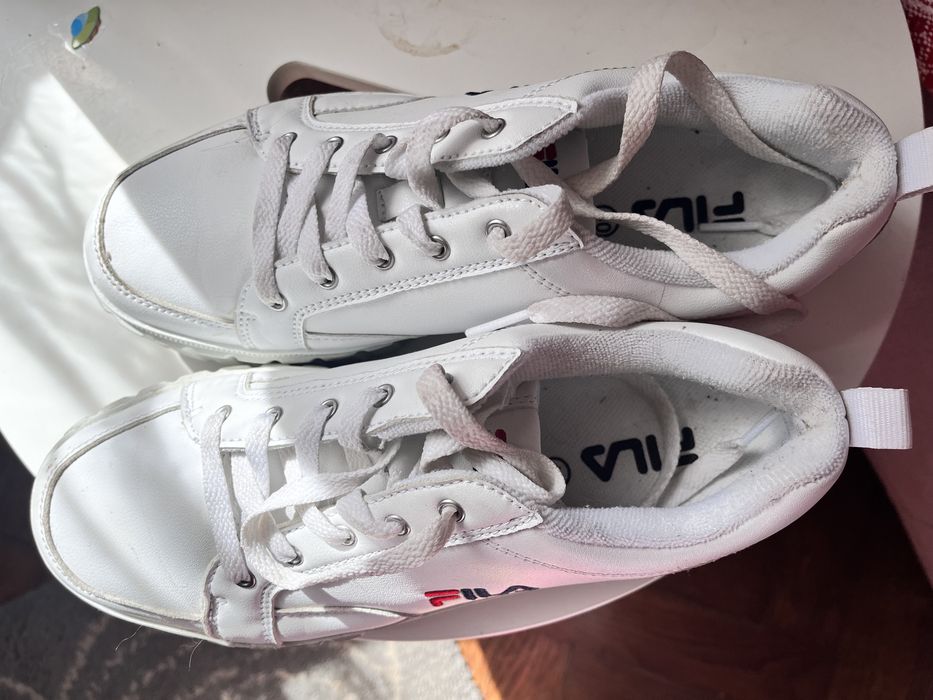 Білі кросівки 40р