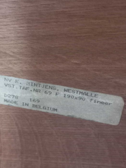 Mesa de madeira + 6 cadeiras