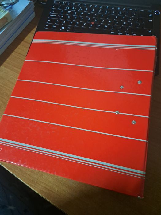 Capa de argolas / dossier