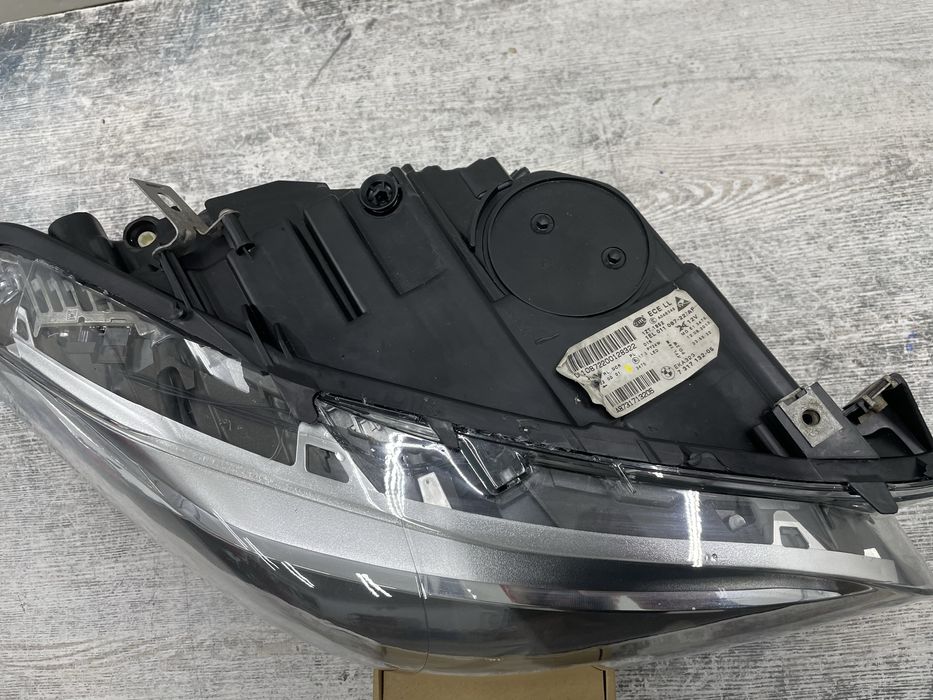 Lampa BMW F10/11 lift prawa