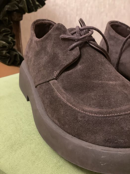 Туфли замш , были одеты один раз , состояние новых , размер 40