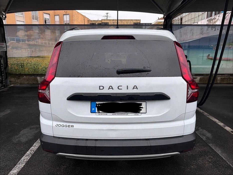 Dacia Jogger 7 Lugares Comfort Bi-Fuel Gasolina/GPL — 142.000 km