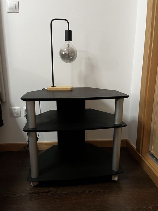 Mesa de TV usada