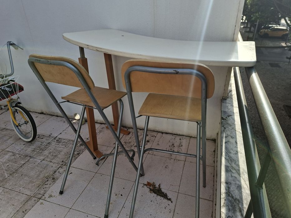 Mesa de cozinha com 4 Bancos de cozinha