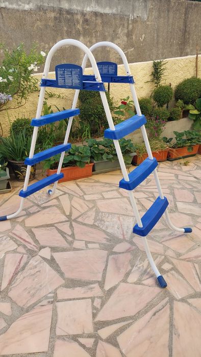 Escada para piscina Bestway