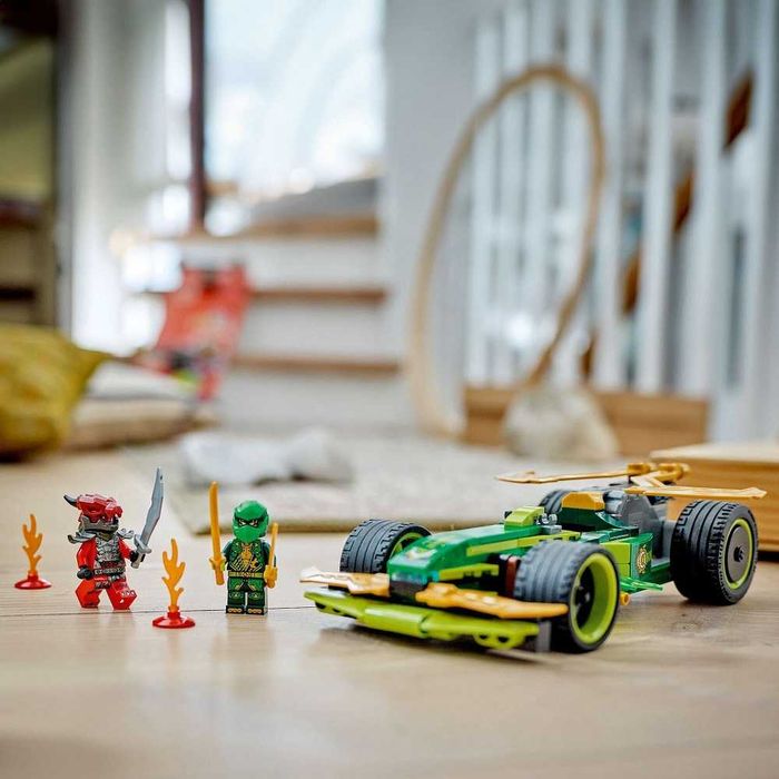 Klocki Lego Ninjago 71828 Samochód wyścigowy Lloyda z napędem