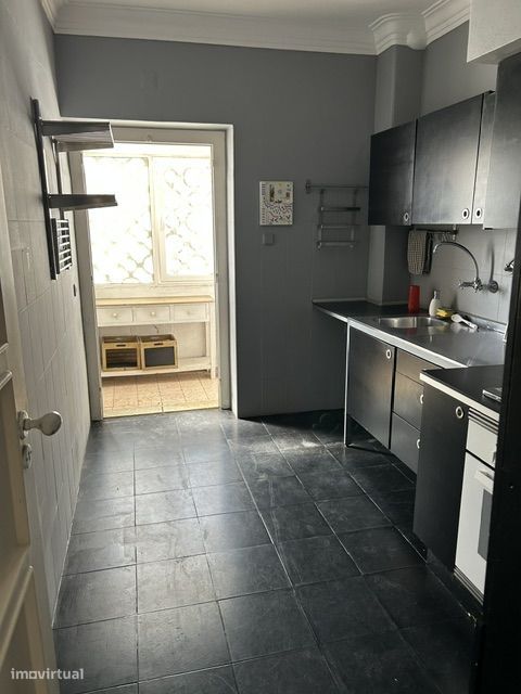 T2 Duplex em Campo de Ourique com varanda e muita luz