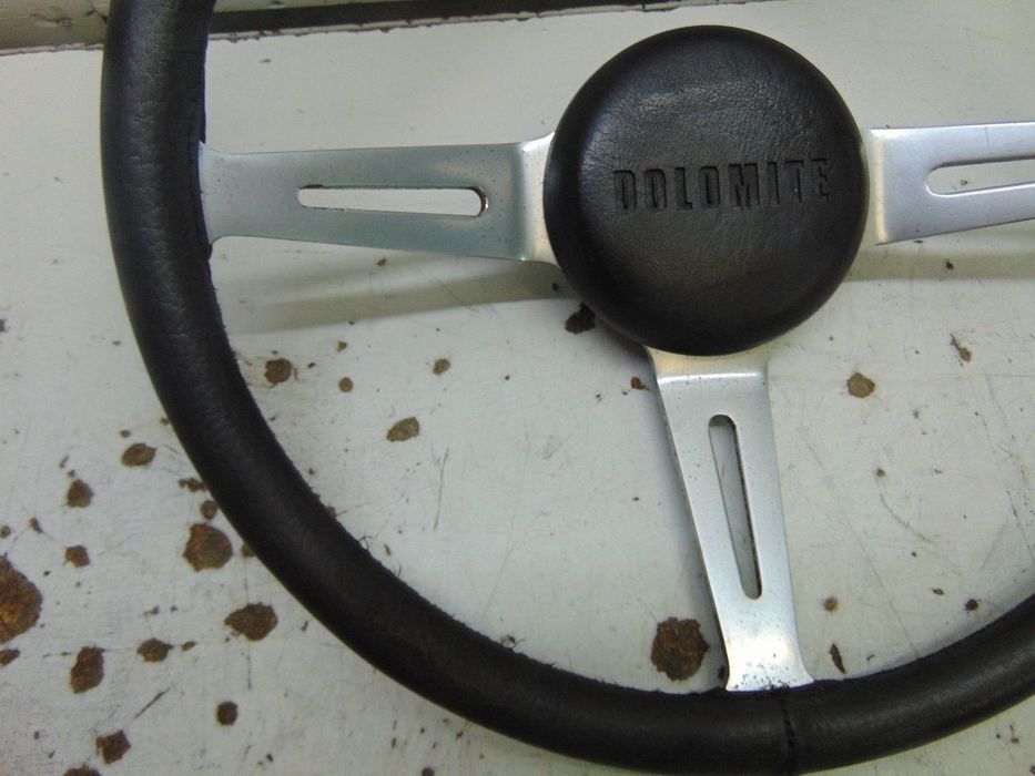 Triumph Dolomite volante