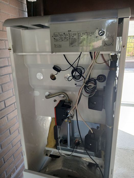 Котел газовий підлоговий димохідний Protherm 30  KZL