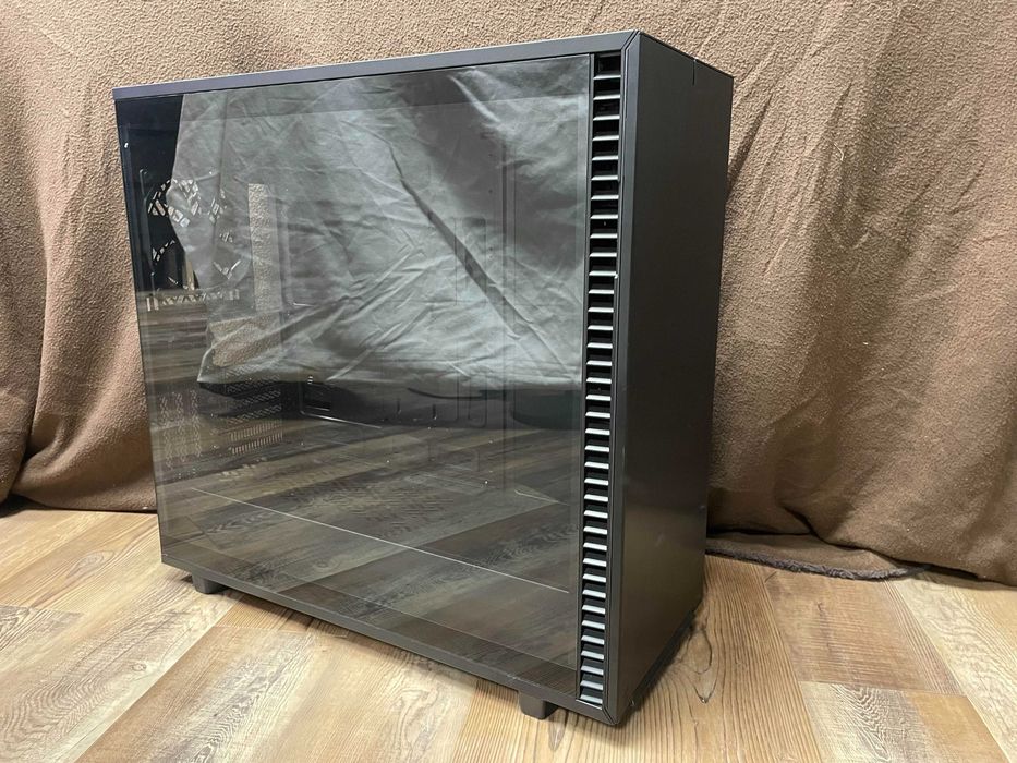 Fractal Design Define 7 Black Computer Case como novo !