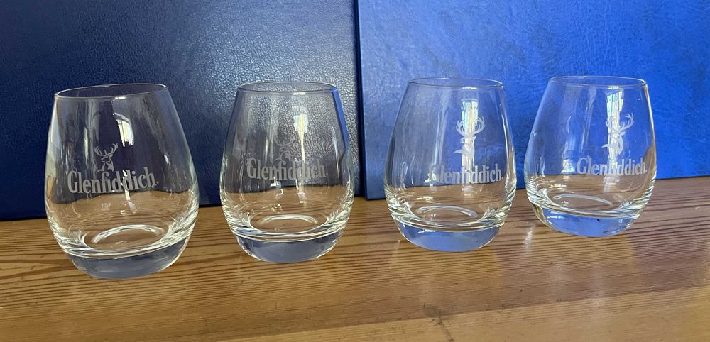 Cztery szklanki do whisky Glenfiddich