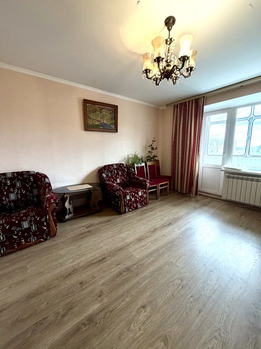Оренда 3к квартири, Виставка