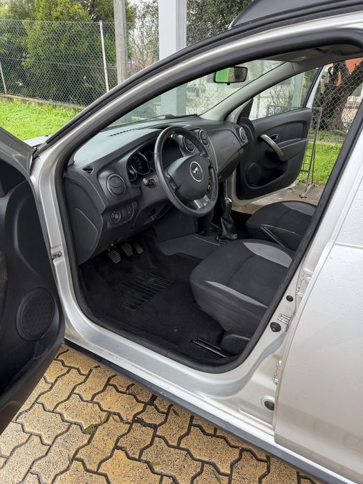 Dacia Sandero stepway 1.5dci Nacional (poucos KM)