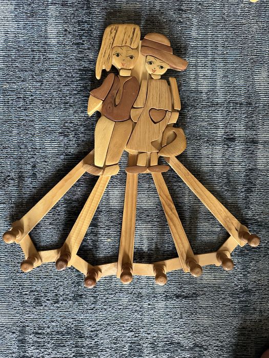 Cabides extensíveis vintage em madeira
