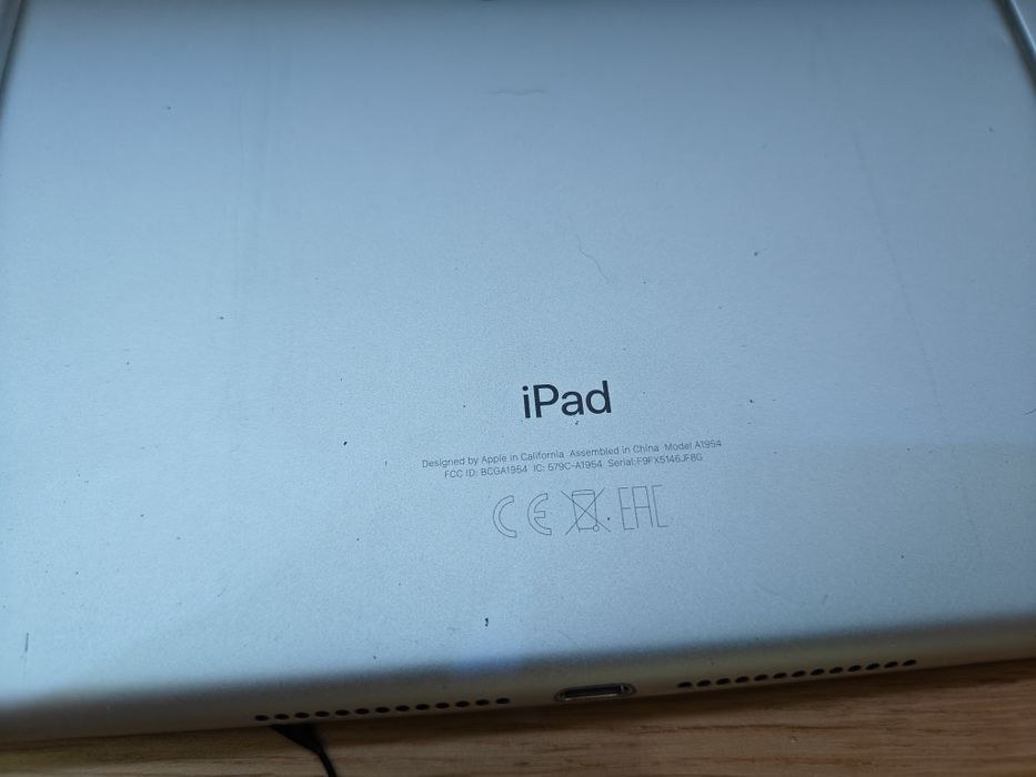 Uszkodzone iPad A1954 A1980 A1652