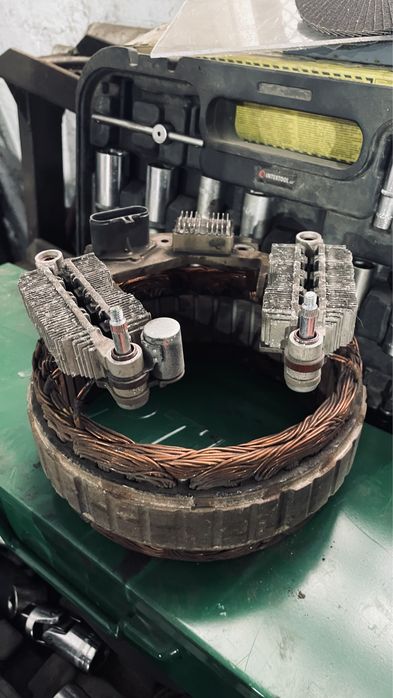 100 Volt ремонт стартерів та генераторів 12-24 TIR