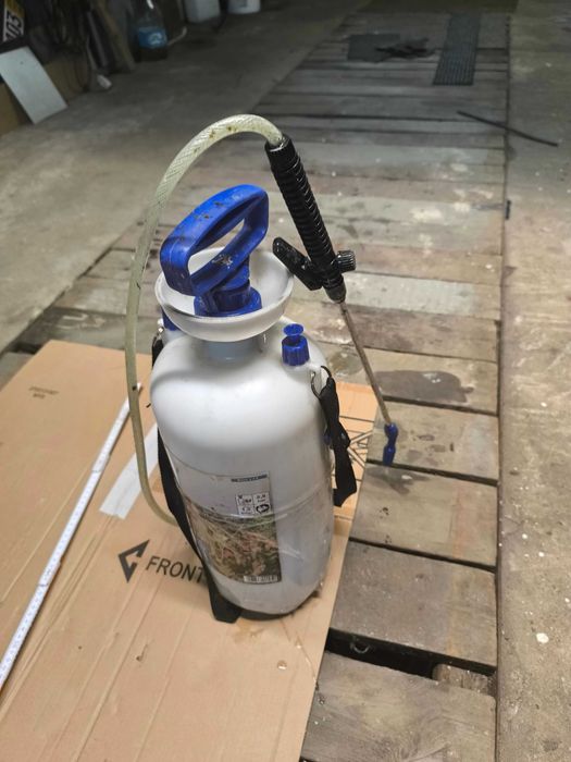 opryskiwacz ciśnieniowy   5 - Litrów