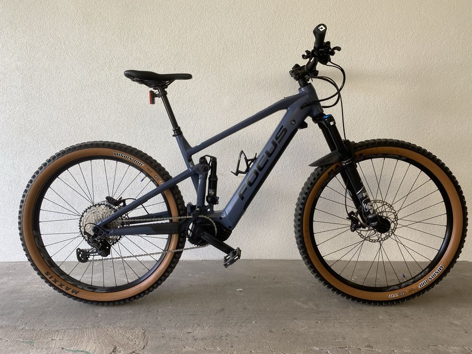 Rower elektryczny eMTB Focus JAM2 6.8 Fox Shimano XT rozm. L
