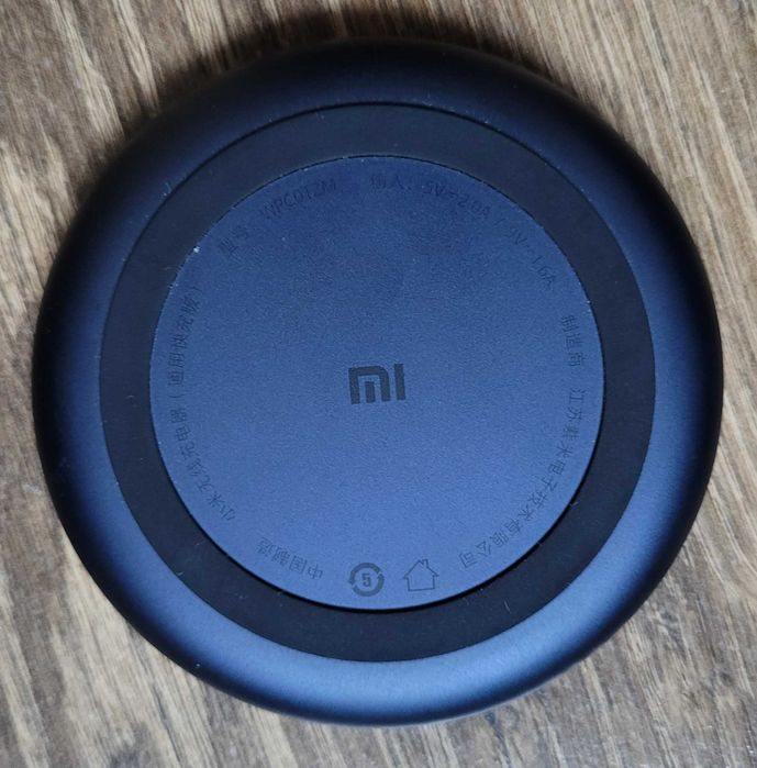 Xiaomi ładowarka indukcyjna 10W do telefonu WPC01ZM czarna okrągła BDB