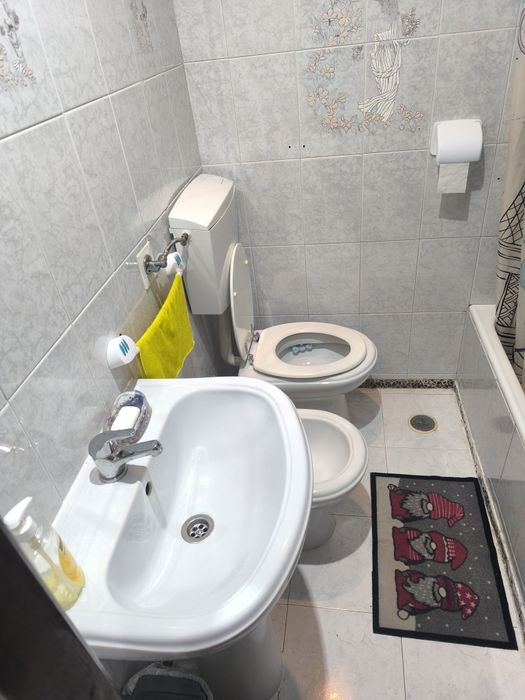 Alugo quarto no Entroncamento a partir de 1/2 /26