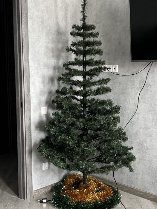 Ялинка штучна, двосекційна