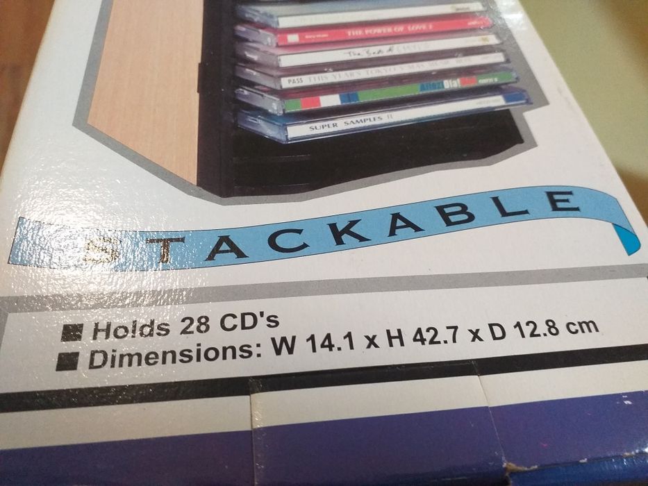 Mini torre/ para cds/ nova