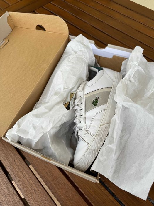 Ténis Lacoste Brancos