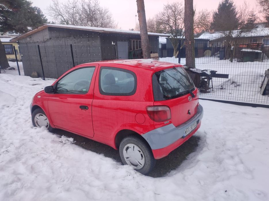 Toyota Yaris 1.0 bezyna