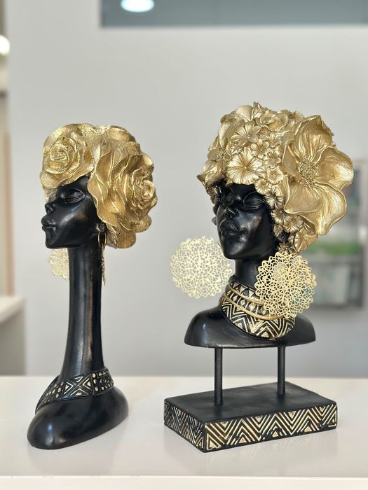 Conjunto de 2 estatuetas decorativas africanas