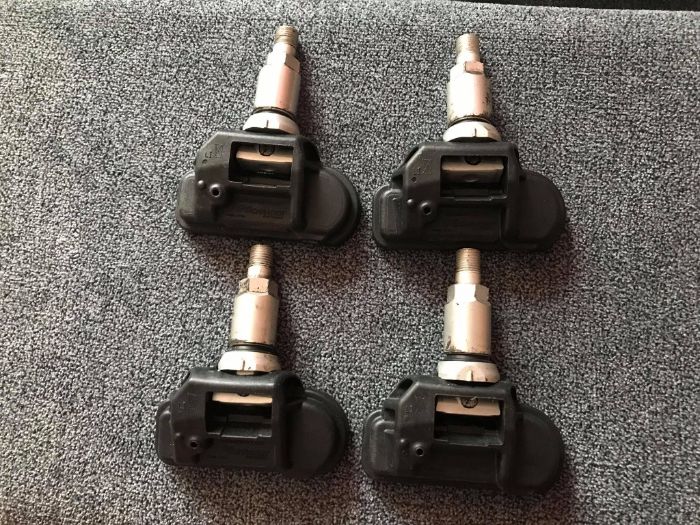 Czujniki ciśnienia w kołach TPMS Mercedes W204 205 CLA GLA GLC GLE