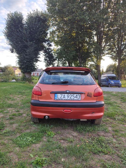 Peugeot 206 1,4 lpg  2000r 75KM 7lpg/100km 390tys