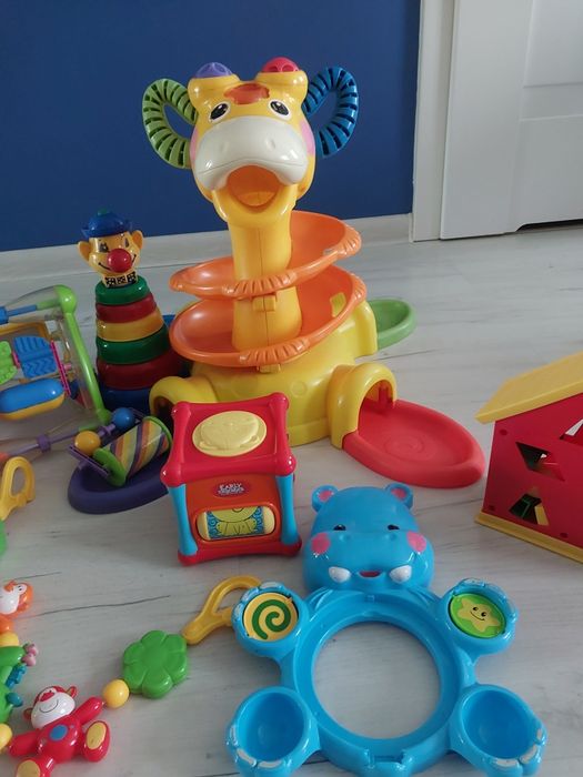 Zestaw zabawek niemowlęcych