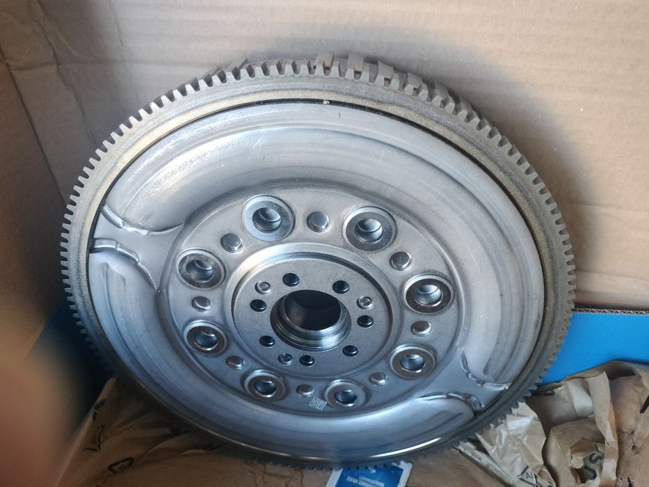 Kit de Embraiagem com volante bimassa para motores Renault 1.5 DCI - Novo