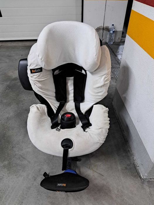 Cadeira auto Besafe iZi PLus i-Size contra a marcha