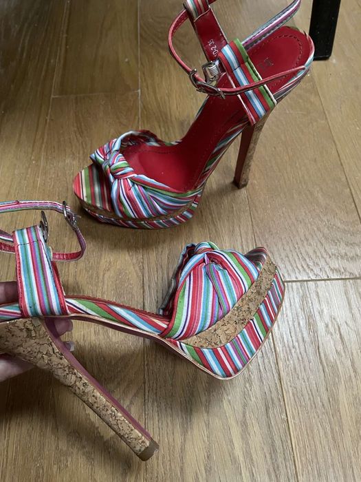 Босоніжки 35 р б/в