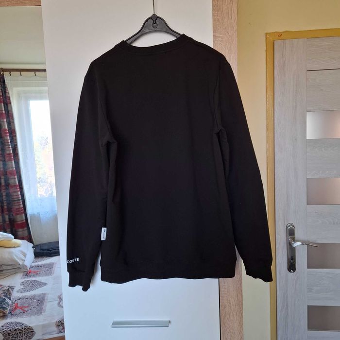 Czarna bluza z nadrukiem Lacoste