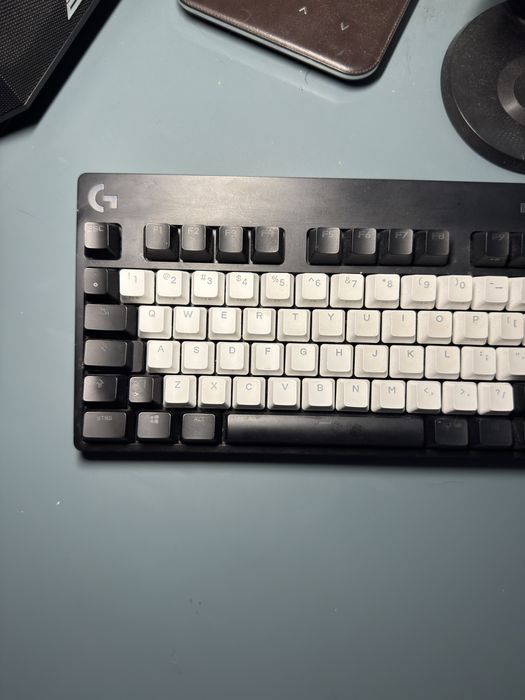 Клавиатура Logitech g pro