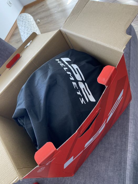 Kask motocyklowy LS2 czarny mat L