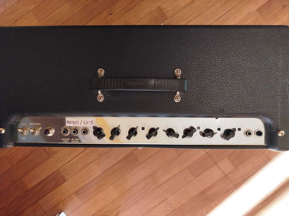 Amplificador Fender Hot Rod Deluxe