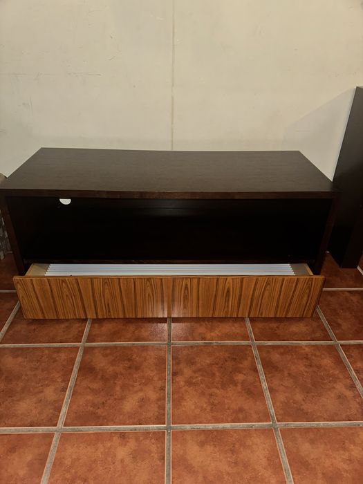 Móvel de televisão