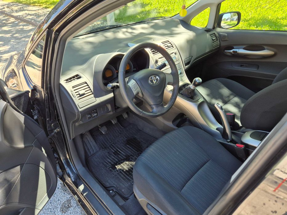 Toyota Auris — fotografia 5