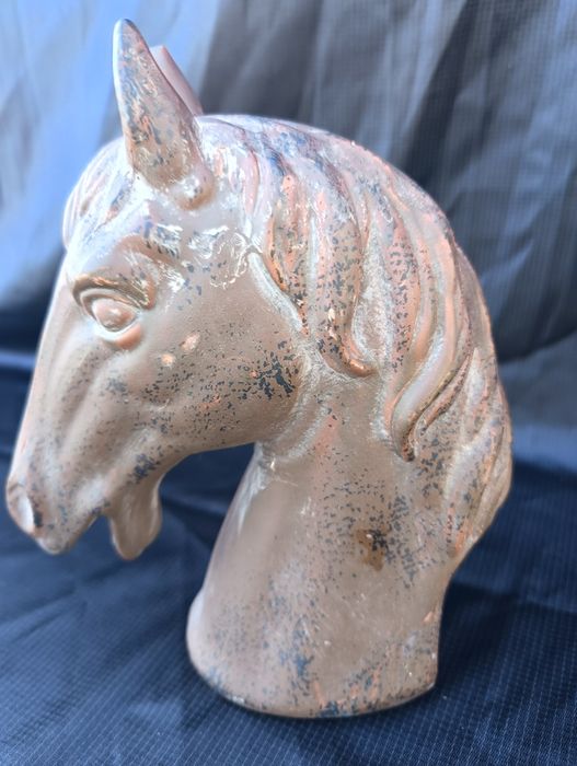 Ceramiczna figurka głowa konia