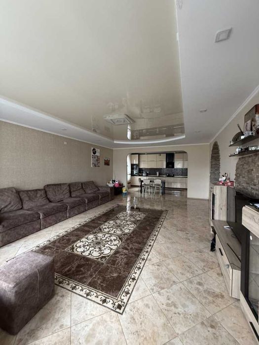 Продам будинок 204кв.м. 6 соток, сучасний стан, р-н Юрівка