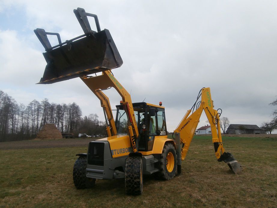 Koparko-ładowarka--Piasek, Żwir, Kruszywa, Ziemia -Transport,Sprzedaż