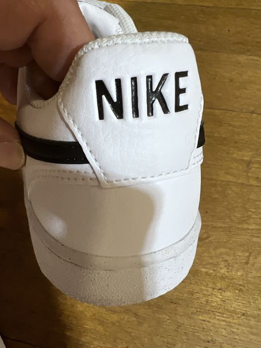 Ténis Nike Court Vision Low T.40 e 41 - NOVO