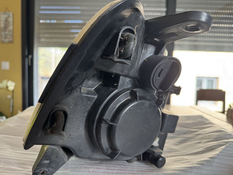 Farol Esquerdo peugeot Partner 02-08